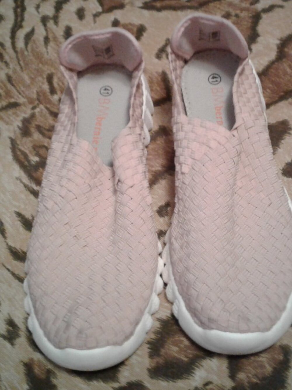 NEW Bernie Mev "Zip Fly" Woven Slip-On Comfort Sneakers - Blush Pink Size 11/41